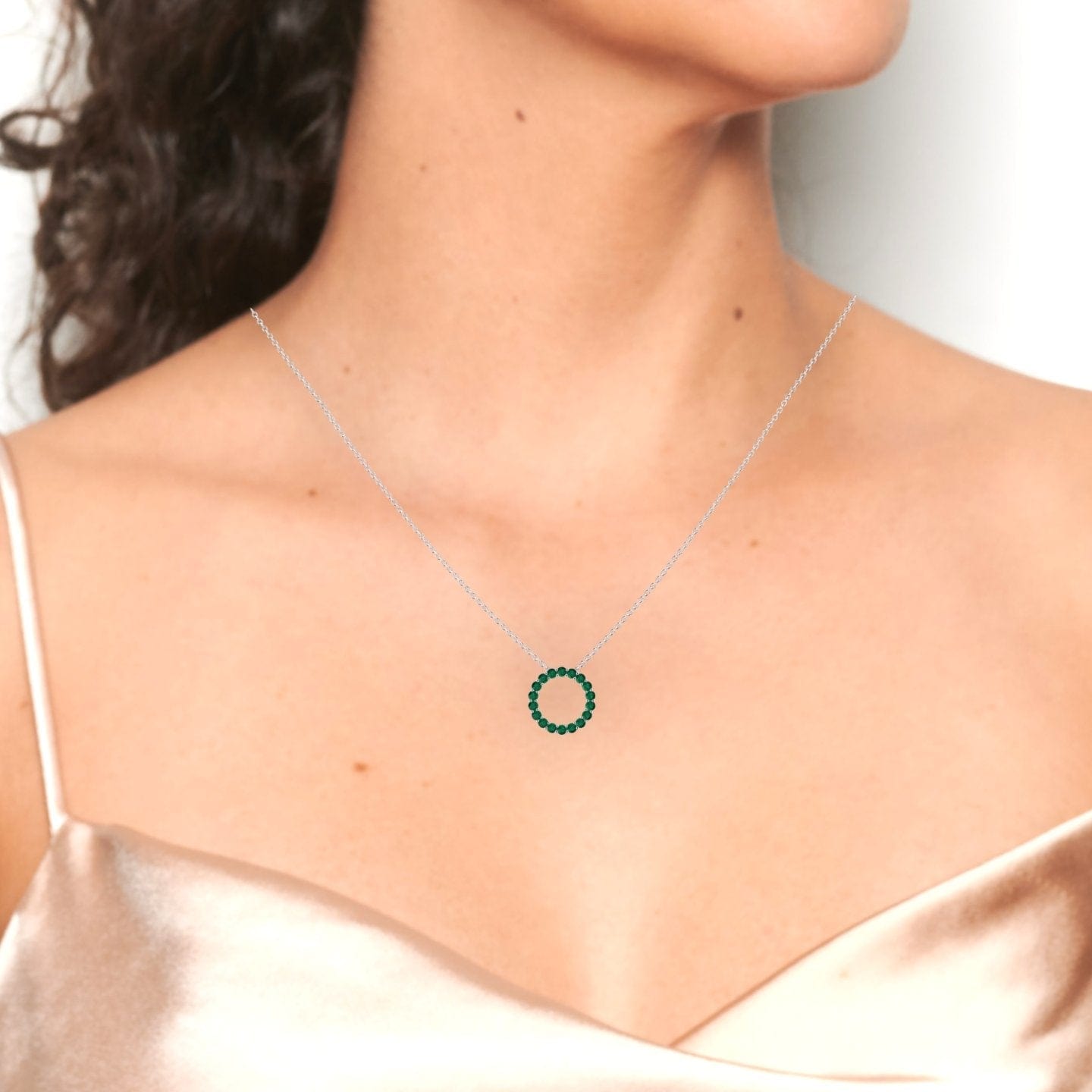Emerald Circle Necklace - Ivanka