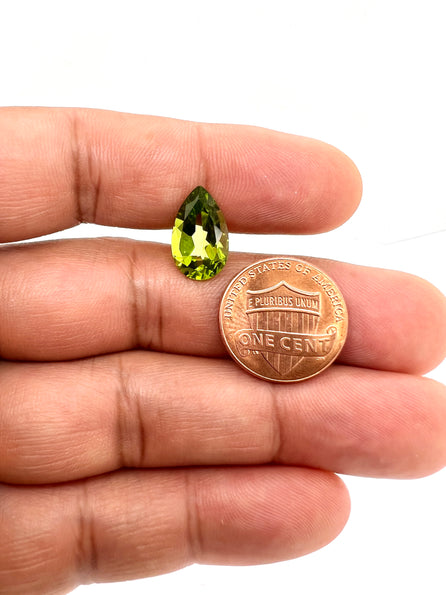 14.90-9.20 mm Premium Pear Peridot