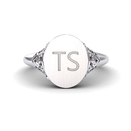 Classic Oval Signet Ring - Nazia